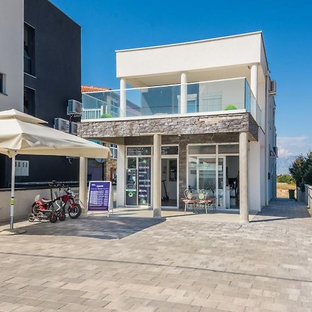Apartments Krpan Vir Exterior photo
