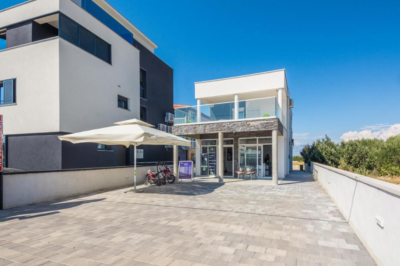 Apartments Krpan Vir Exterior photo