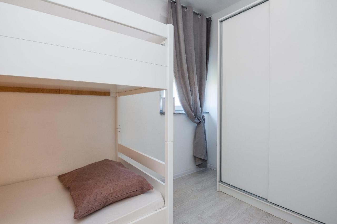 Apartments Krpan Vir Exterior photo