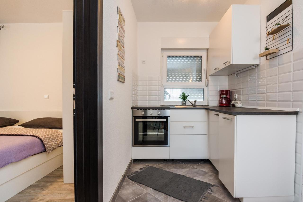 Apartments Krpan Vir Exterior photo