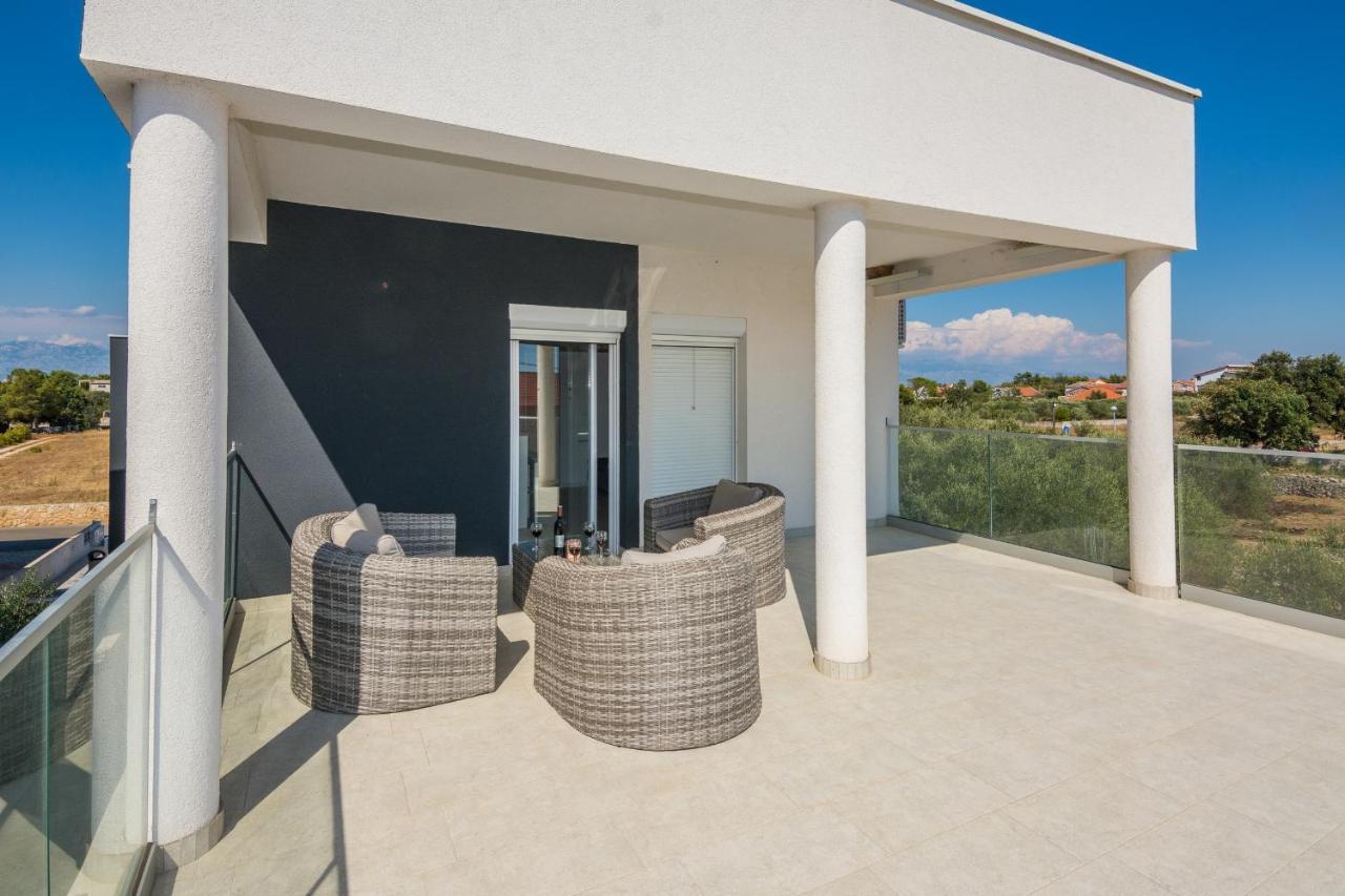 Apartments Krpan Vir Exterior photo